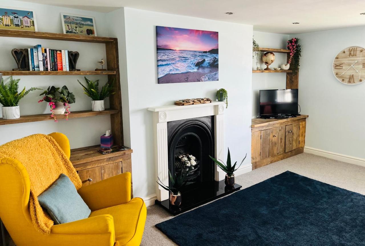 Beautiful Beachfront Retreat With A Stunning Sea View For The Ultimate Escape Away From The Busy World Below Herne Bay Esterno foto