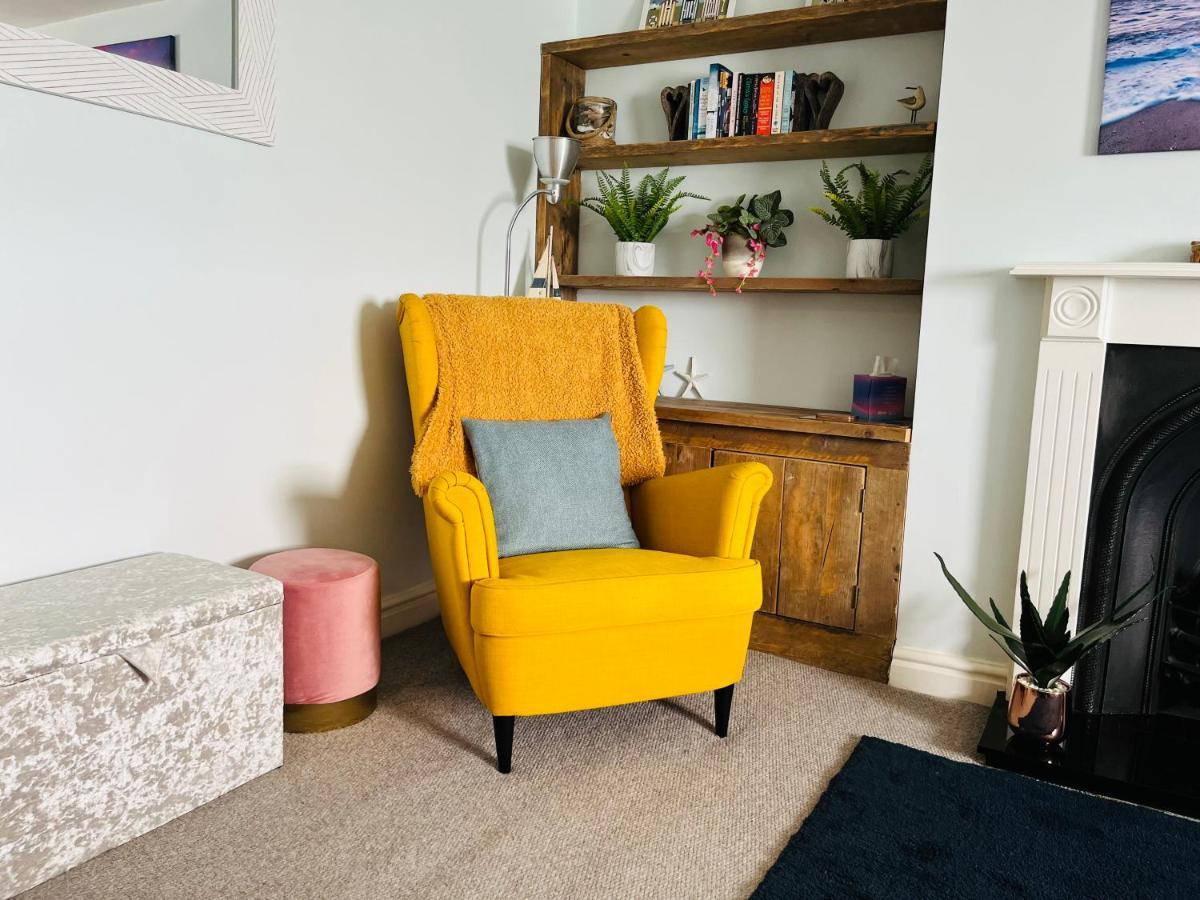 Beautiful Beachfront Retreat With A Stunning Sea View For The Ultimate Escape Away From The Busy World Below Herne Bay Esterno foto